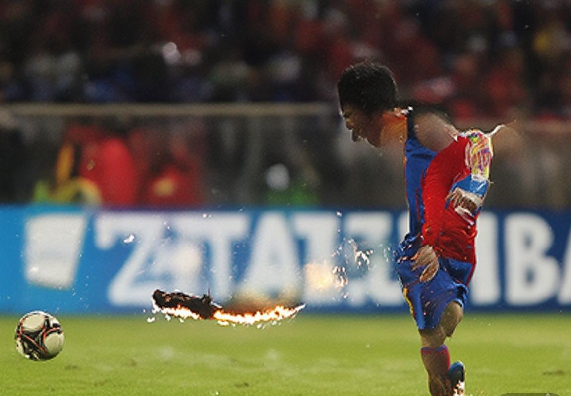 2011年中科足球友谊赛：战术对决与球星风采回顾(图3)